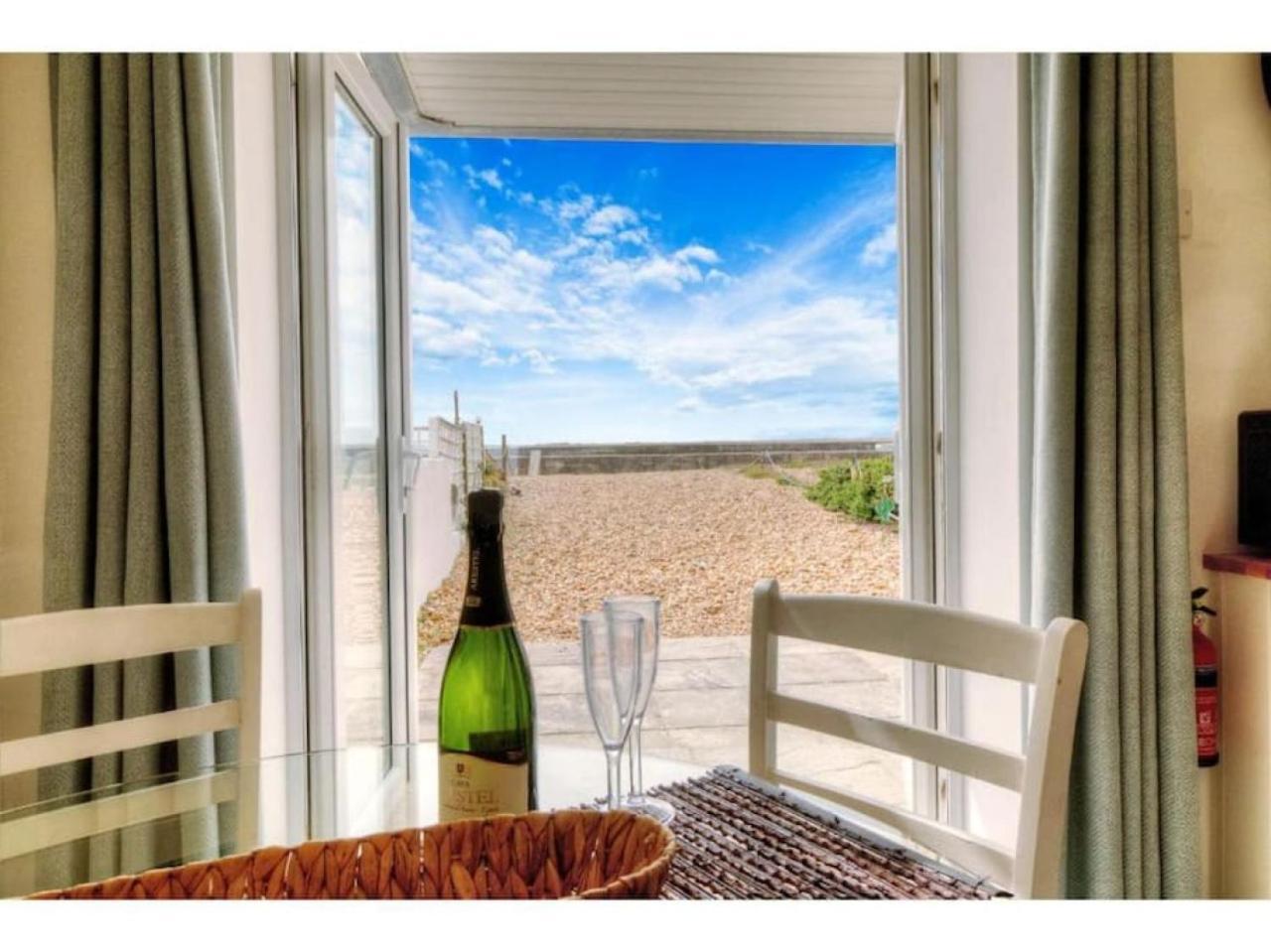 סאות' היילינג Air Maison - Solent View Beachfront Apartment מראה חיצוני תמונה